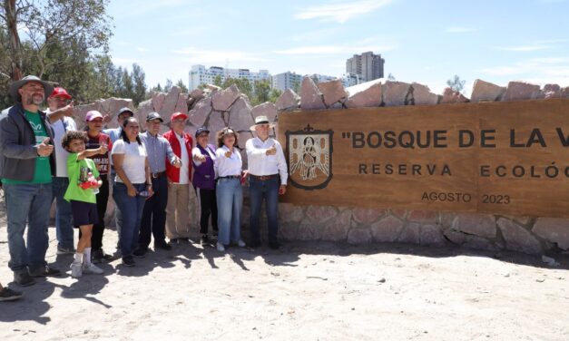 El Gobierno Municipal de San Luis Capital inició este domingo con el Bosque de la Vida, en el Camino a la Presa San José, una iniciativa del DIF Municipal, que preside la maestra Estela Arriaga Márquez, en la que se plantará un árbol nuevo por cada nuevo potosino que nazca.