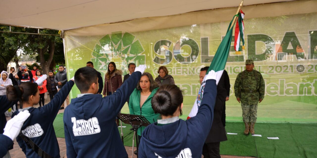 LEONOR NOYOLA ENCABEZA CEREMONIA DE ABANDERAMIENTO A MÁS DE 70 ESCOLTAS DE ESCUELAS