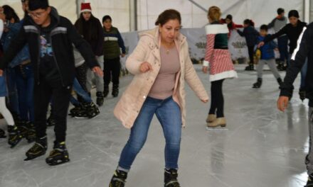 INAUGURAN ESPECTACULAR PISTA DE HIELO, EN PLAZA PRINCIPAL DE SOLEDAD