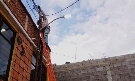 ACCIONES DE ILUMINACIÓN EN CALLES DE SOLEDAD, SE INTENSIFICAN EN 2024