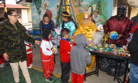 DIF MUNICIPAL DE SOLEDAD LLEVA ALEGRÍA Y ACTIVIDADES LÚDICAS A ESCUELAS DE NIVEL BÁSICO