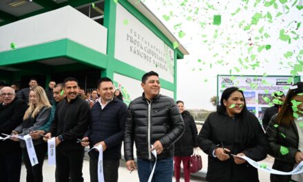 RICARDO GALLARDO ENTREGA NUEVA PREPARATORIA EN MATEHUALA