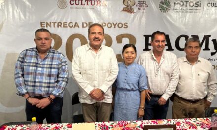 GOBIERNO ENTREGA ESTÍMULOS DEL PROGRAMA DE APOYO A PROYECTOS CULTURALES