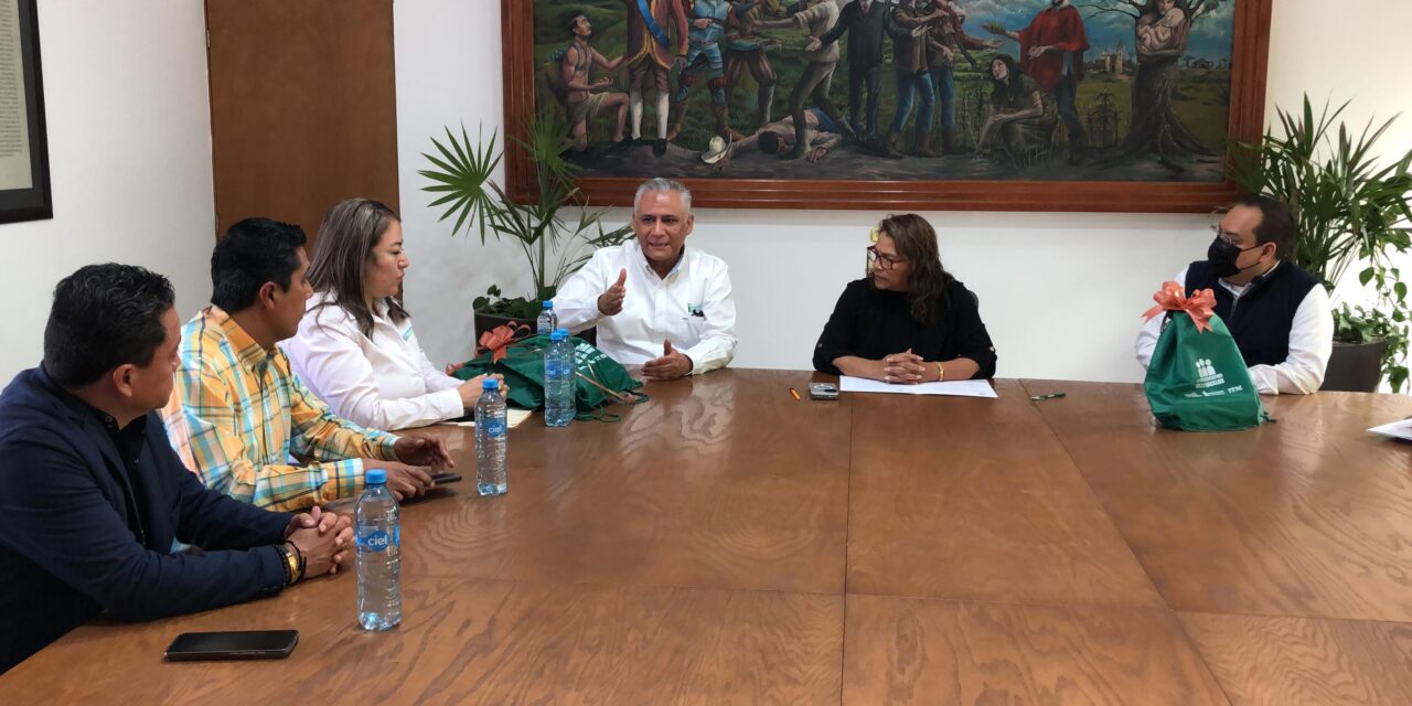 AUTORIDADES SOLEDENSES FIRMAN CONVENIO PARA BRINDAR BECAS UNVERSITARIAS A JÓVENES