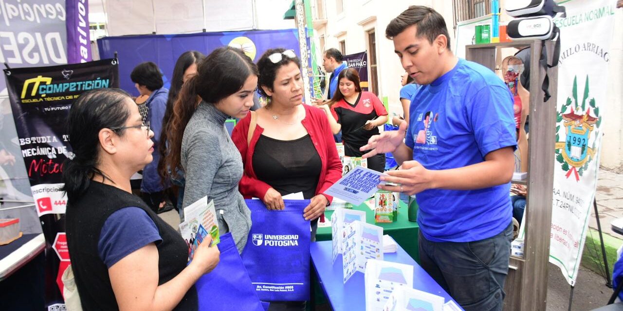 CONTINÚA OFRECIMIENTO DE BECAS UNIVERSITARIAS A JÓVENES, EN SOLEDAD DE GRACIANO SÁNCHEZ